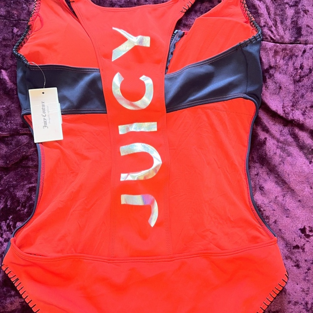 NEW JUICY COUTURE BATHING SUIT (very strechy!!!)